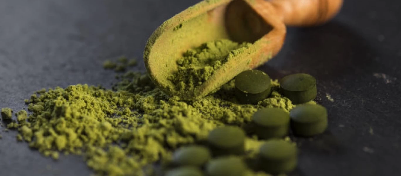 Σπιρουλίνα: Τι είναι και πόση μπορείτε να παίρνετε;